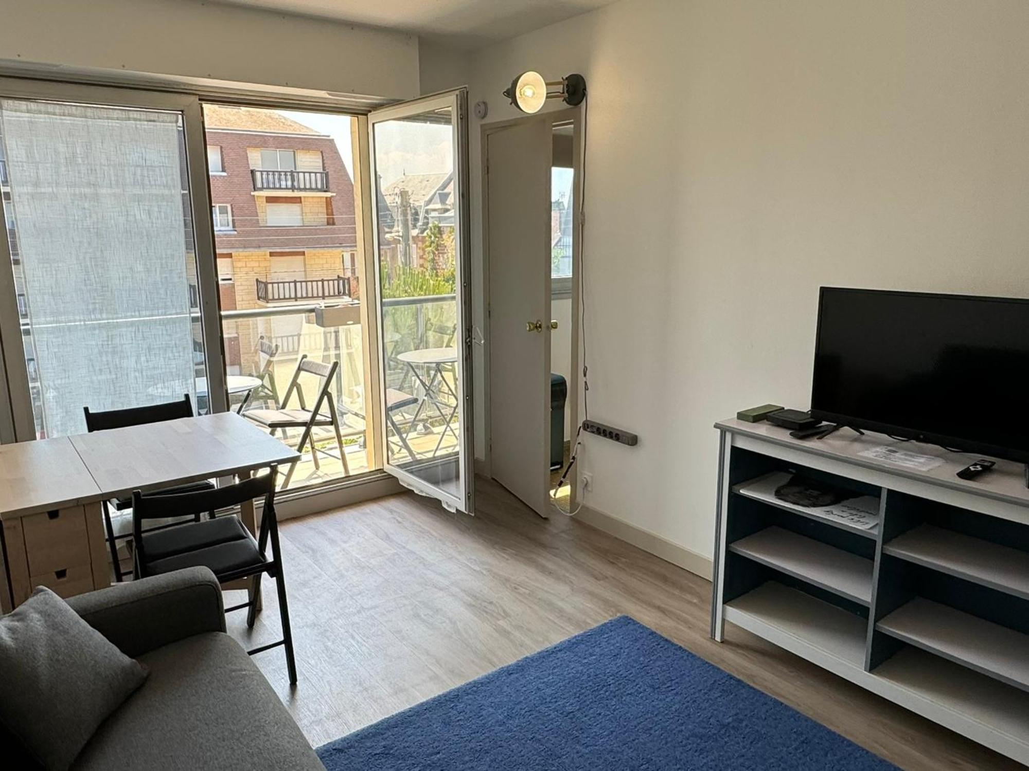 Studio Central A Cabourg Avec Balcon, Wifi Gratuit & Parking - Fr-1-487-372 Extérieur photo